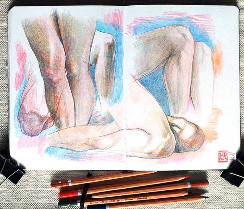 Piernas, lápices de colores