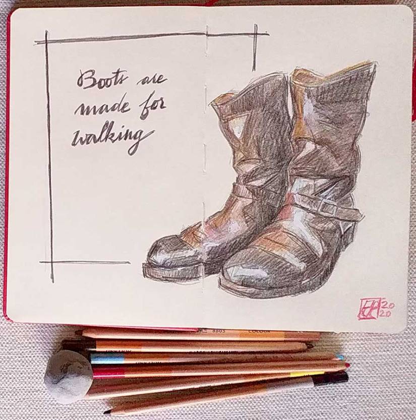 Botas, lapices de colores.